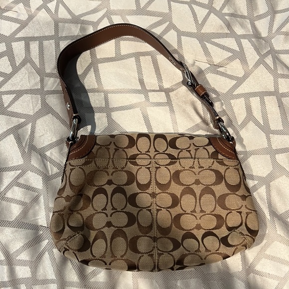 Tan and brown small coach shoulder bag - Picture 2 of 6